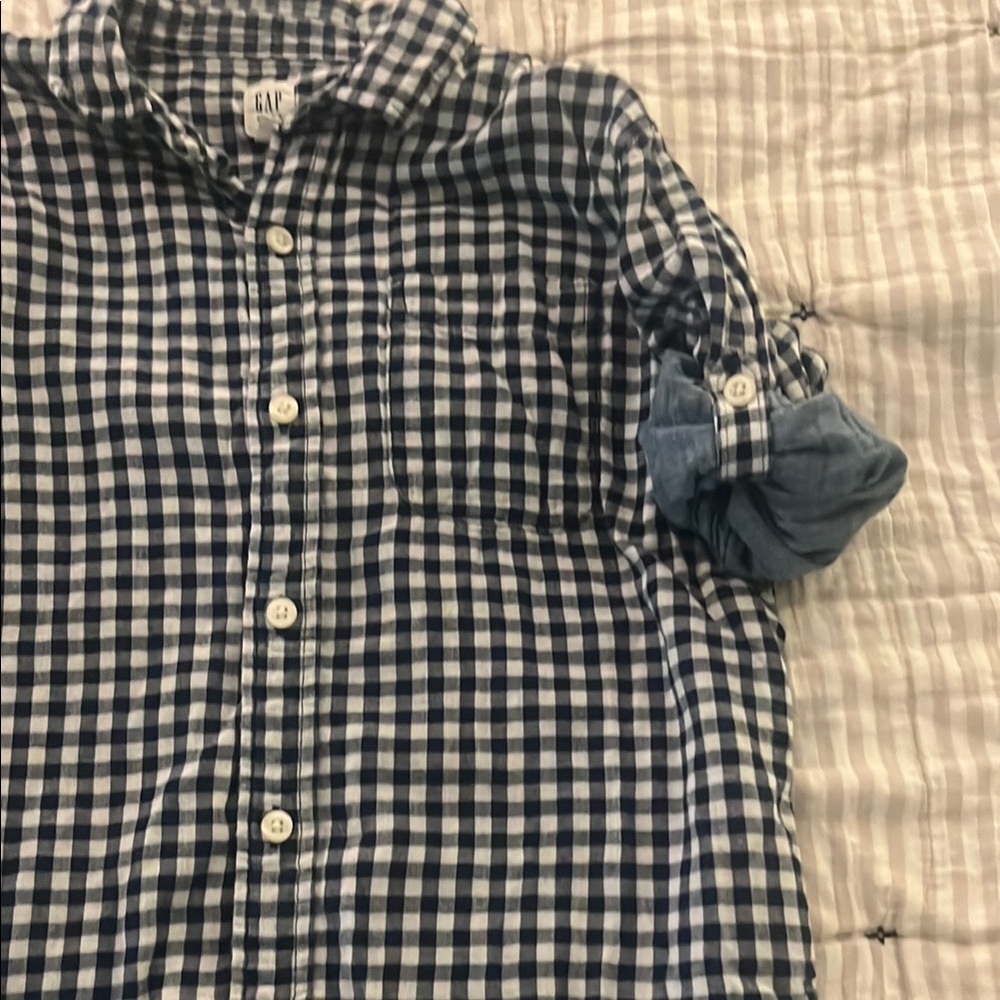 GAP Black and White Button Down Shirt with Classic Checkered Pattern
